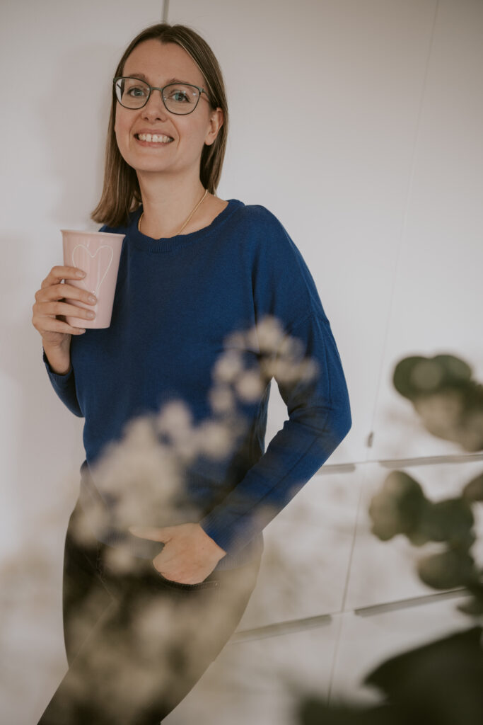 KaDor Hochzeiten Portrait Tasse Blumen Kathrin Dorsch