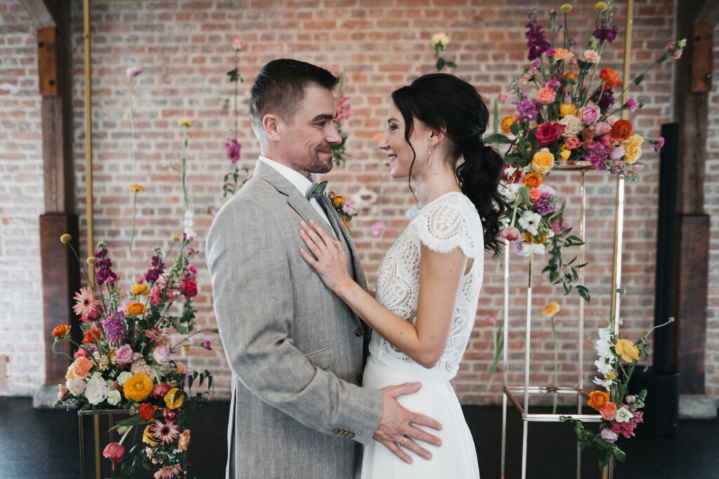 Brautpaar Kathrin Dorsch KaDor Hochzeiten Hochzeitsplanerin Rhein-Main Blumendeko Hochzeit